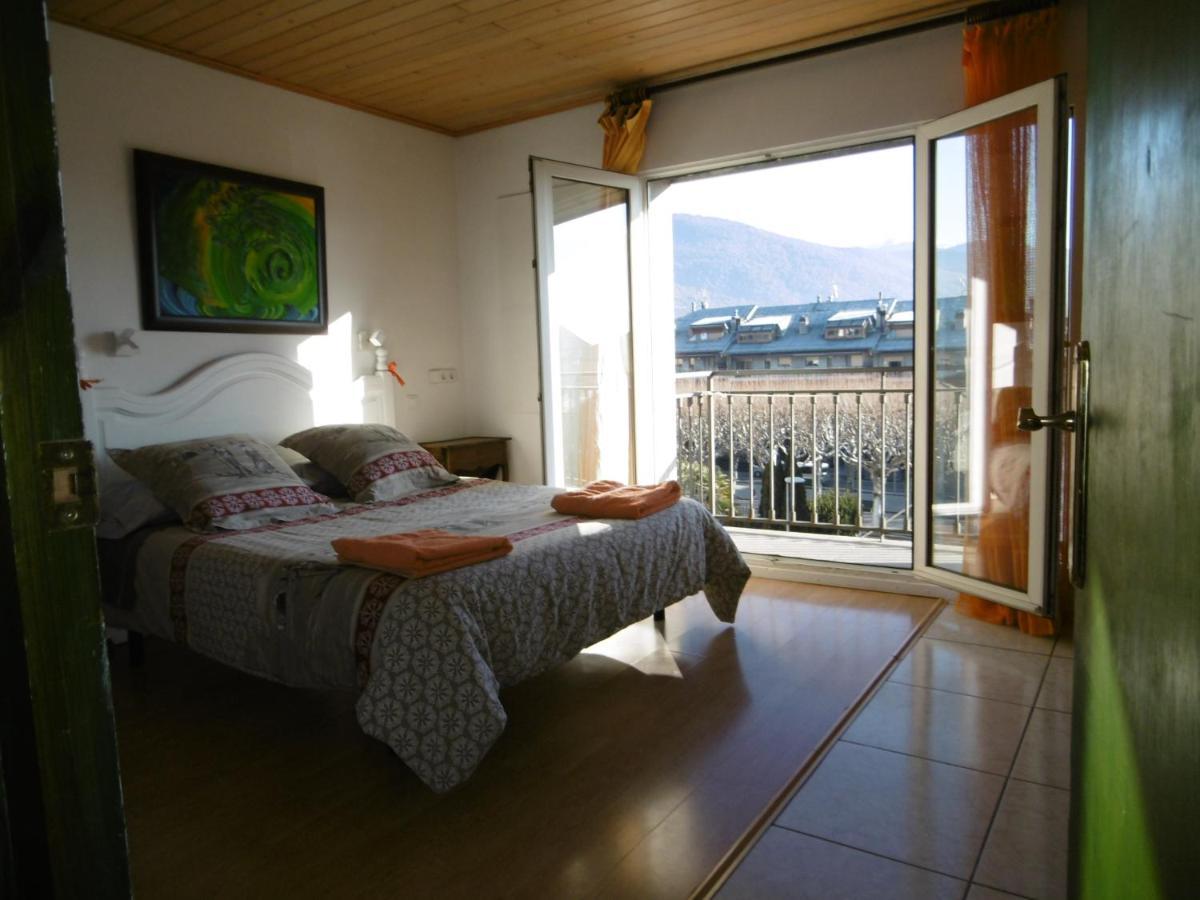 Ap-Art Apartment La Seu d'Urgell Ngoại thất bức ảnh